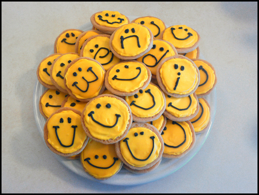 Smiley cookies make sweet gifts!